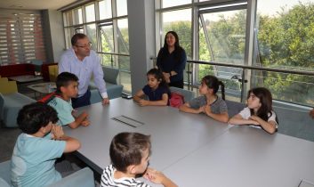 Kars Valisi Ziya Polat, Gençlik Merkezi’nde gençlerle buluştu