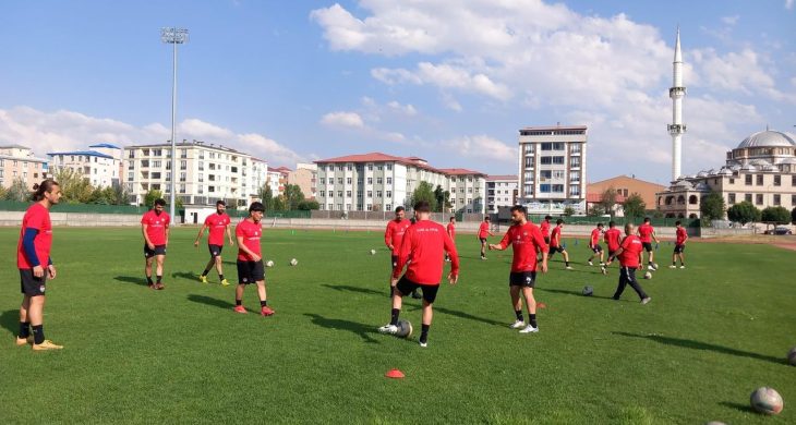 Kars 36 Spor, Emir Barlas koordinesinde ilk antrenmanına çıktı