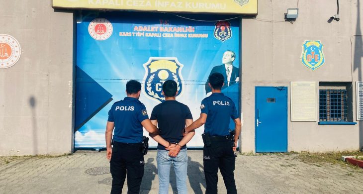 Kars Kalesi eteklerindeki yangının şüphelisinin 27 ayrı suç kaydı bulunduğu ortaya çıktı