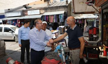 Vali Ziya Polat’tan esnafa ziyaret hayırlı işler, bereketli kazançlar diledi