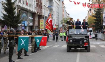 Cumhuriyet’in 102’nci Yılı Kars’ta coşkuyla kutlandı