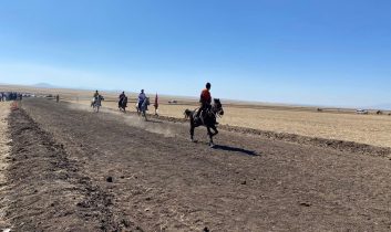 Arpaçay’da 4. geleneksel Rahvan At yarışları coşkusu