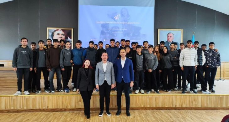 Kars Veteriner Hekimleri Odası Başkanı Ercan Ödül, kariyer günlerinde öğrencilerle buluştu