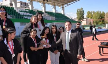 Okul Sporları Atletizm Yarışları Kars’ta amamlandı