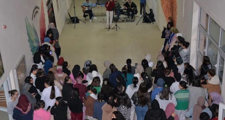 Harakani yurdunda moral gecesi: Yeni döneme coşkulu başlangıç