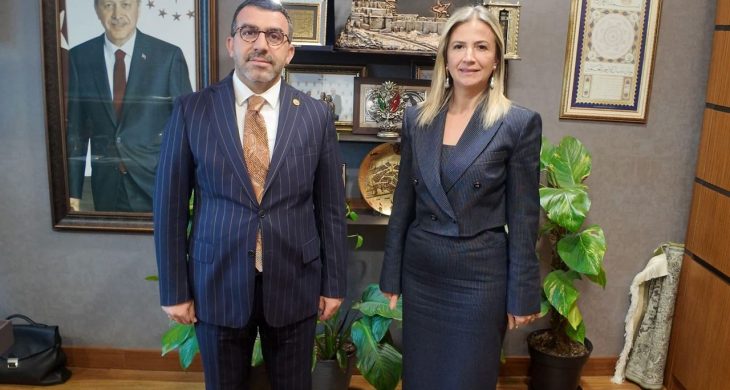 Kızılay Kars Şube Başkanı Kübra Hüryurt’tan vekil Adem Çalkın’a ziyaret