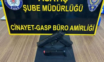 Kars’ta asayiş uygulamalarında, ruhsatsız silahlar ve çeşitli suç unsurları ele geçirildi