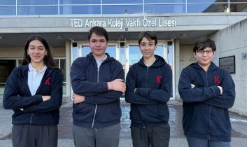 Dört lise öğrencisi dünyada ilk 10’da