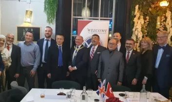 İskoçya Edinburgh’da büyük iftar buluşması