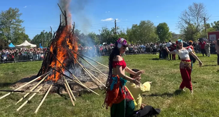 Edirne’de Kakava ateşi göğe yükseldi