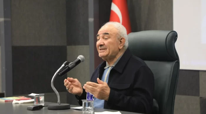 Eğitimci-Yazar Vehbi Vakkasoğlu Elazığlılarla buluştu