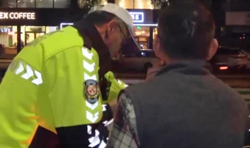 Ehliyeti 2041’e kadar alınan sürücüye 350 bin liralık ceza