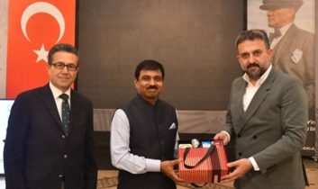 Hindistan Büyükelçisi Ankara Kent Konseyi’nde; Yoga Çağrısı!