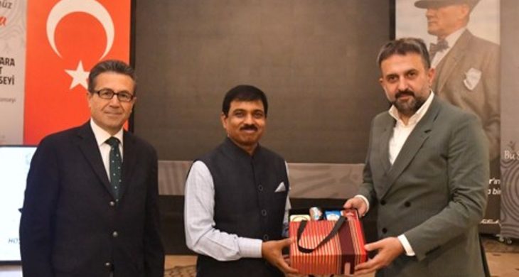 Hindistan Büyükelçisi Ankara Kent Konseyi’nde; Yoga Çağrısı!