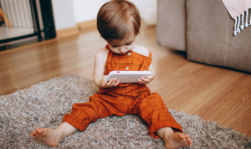 Uzmanlar uyarıyor: Dijital cihazlar oyuncak gibi görülmemeli!