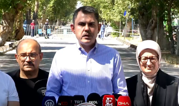 Balıkesir ve Manisa’daki depremde ağır hasarlı ve yıkık binalar tespit edildi