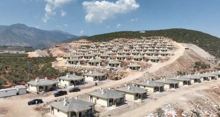 Hatay Hassa’da 622 afet konutunun inşaatı sürüyor