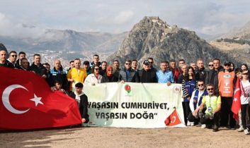 Amasya’da Cumhuriyetin 102’nci yılı doğayla kutlandı