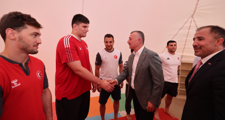 Spor Merkezinin açılışını Başkan Büyükakın yaptı;  Emre Yazgan’ın adı bu salonda yaşatılıyor