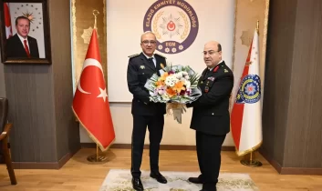 Elazığ’da jandarmadan emniyete anlamlı ziyaret