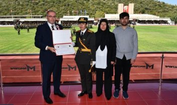 Şehit Ömer Halisdemir’in kızı Elif Nur Halisdemir teğmen oldu