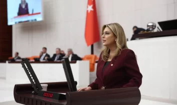 Elvan Işık Gezmiş: Güney Çevre Yolu Mutlaka Başlamalı