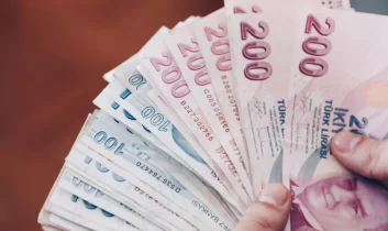 Emekliler bayram ikramiyesi artışını bekliyor