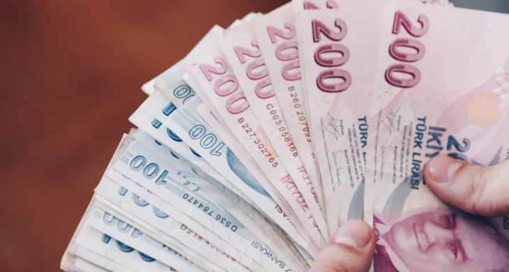 Emekliler bayram ikramiyesi artışını bekliyor