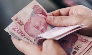 Emeklilerin bayram ikramiyesi ödemeleri başladı