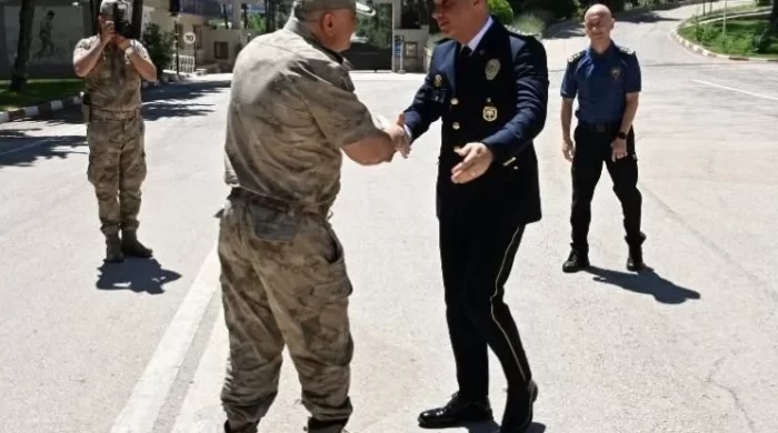 Emniyet Müdürü Korkmaz’dan Jandarma Teşkilatına tebrik ziyareti