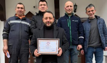 Demirciler ve Sobacılar Odası başkanı Mazbatasını aldı