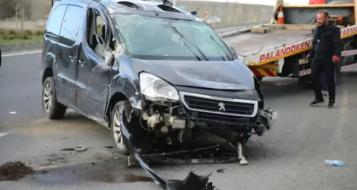 Erzurum’da kaza dehşeti: Kavşakta facianın eşiğinden dönüldü