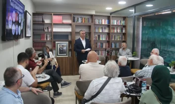 Eskader’in düzenlediği “Babıabi Sohbetleri” Programında, D. Mehmet Doğan konuşuldu