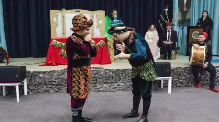 Etimesgut Belediyesince Ramazan ayı kapsamında Karagöz ve Hacivat gölge oyunu sahnelendi