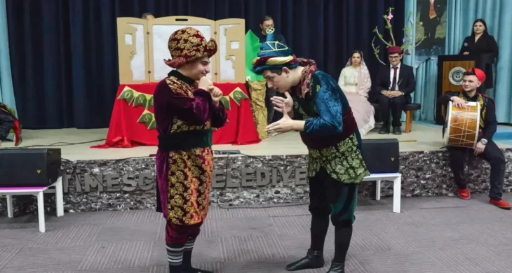 Etimesgut Belediyesince Ramazan ayı kapsamında Karagöz ve Hacivat gölge oyunu sahnelendi