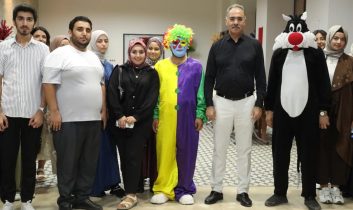 Eyyübiye Belediye Başkanı Kuş, üniversiteye yerleşen gençlerle buluştu