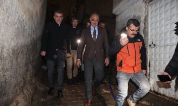 Başkan Kuş ve Günbeği yetim ailelerini ziyaret etti