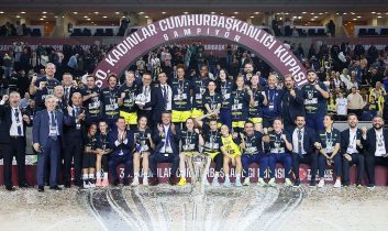 Fenerbahçe Opet, Cumhurbaşkanlığı Kupası’nda yine zirvede