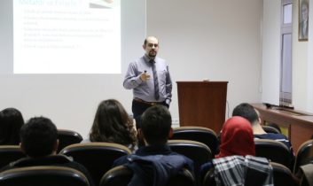 Felsefe, Özünde Düşünmektir