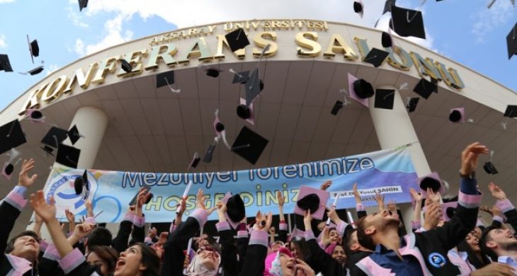 650 Öğrenci Mezuniyet Coşkusu Yaşadı