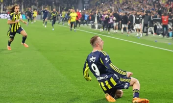 Fenerbahçe derbide son sözü söyledi