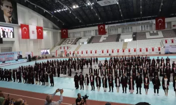 Fırat üniversitesi tıp fakültesi 38. dönem mezunlarını uğurladı