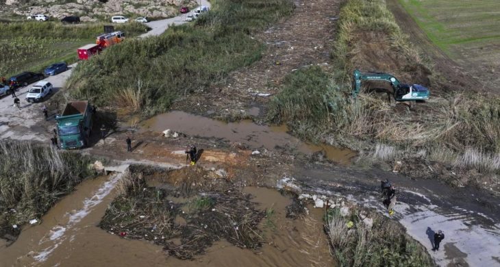 Foça’da sel faciası: Kayıp vatandaşın cansız bedenine ulaşıldı