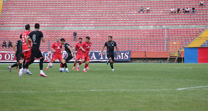 Zonguldakspor-Düzcespor puanları paylaştı