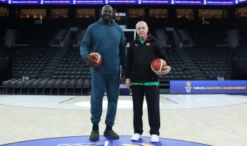 Cumhurbaşkanı Erdoğan, NBA efsanesi Shaquille O’Neal ile basketbol oynadı