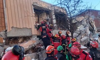 Gebze’de 7 Katlı Bina Çöktü