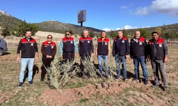 Isparta’da meralar güçleniyor: 33 bin tuz çalısı toprakla buluştu