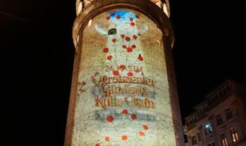 Galata Kulesi’nde 24 Kasım’a özel Öğretmenler Günü gösterisi