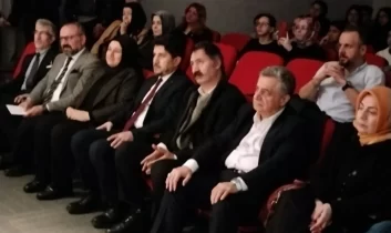 Gaziosmanpaşa’da edebiyat rüzgârı: Cahit Sıtkı Tarancı şiirlerle anıldı