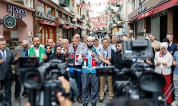 Üsküdar’da esnaf bir günlük gelirini Gazze’ye bağışlıyor